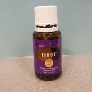 EN-R-GEE Young Living essential oil